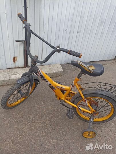 Детский трехколесный велосипед