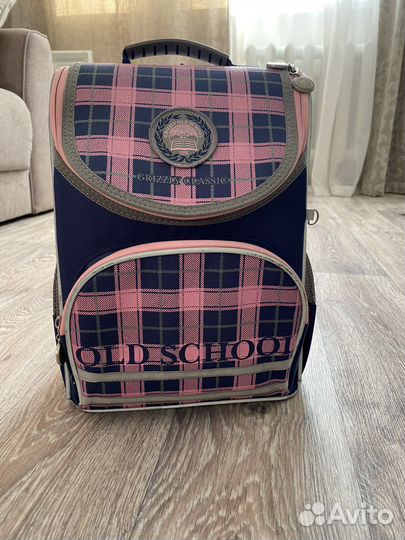 Рюкзак школьшый для девочки