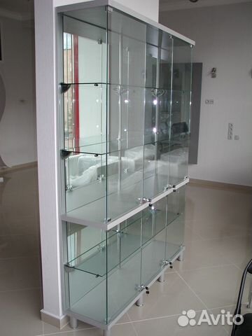 Витрина с зеркалом