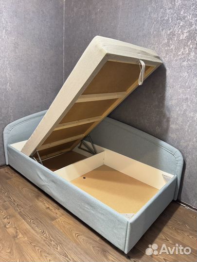 Кровать односпальная,новая