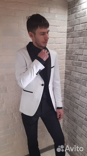 Костюм мужской чёрного цвета. Прокат.Размеры 44-64