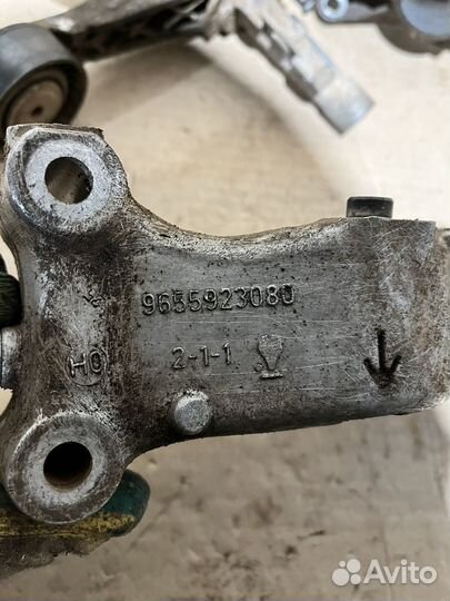 Крепеж Peugeot 308 (Пежо 308)