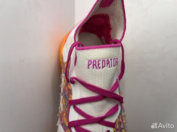 Футбольные бутсы Adidas Predator Freak