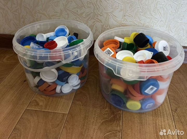 Крышки пластиковые от бутылок