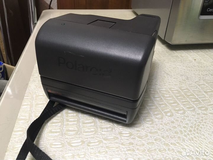 Polaroid OneStep close up