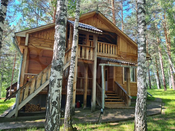Дом 320 м² на участке 2 га