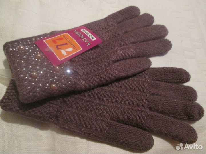 Варежки и перчатки ручной и машинной вязки, новые