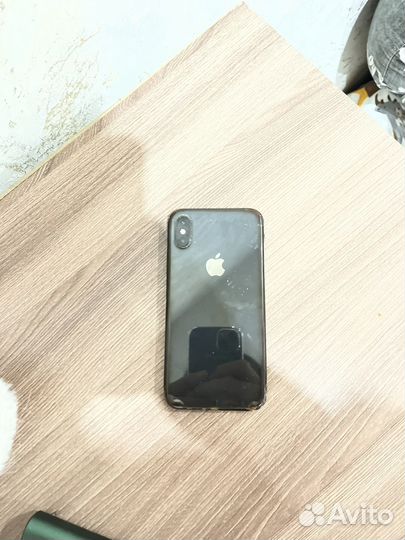 Телефон iPhone 10