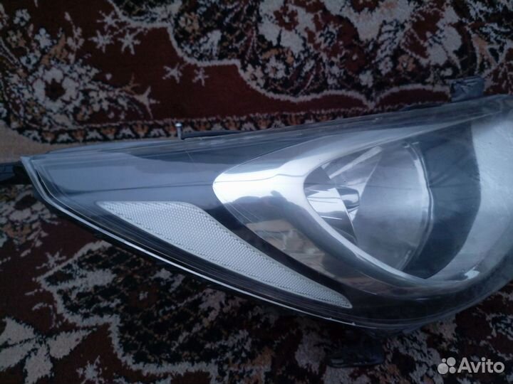 Продам оригинальные фары хендай Солярис 2010-2014г