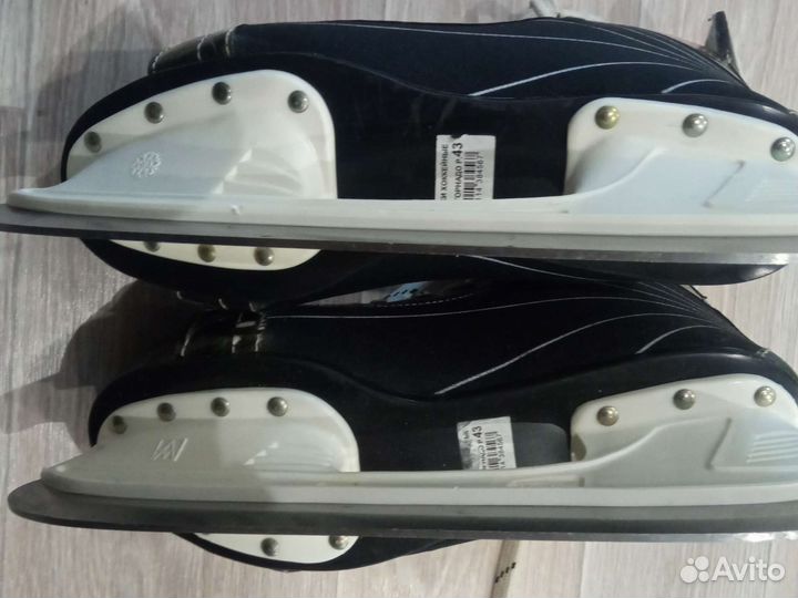 Коньки хоккейные 43 размер