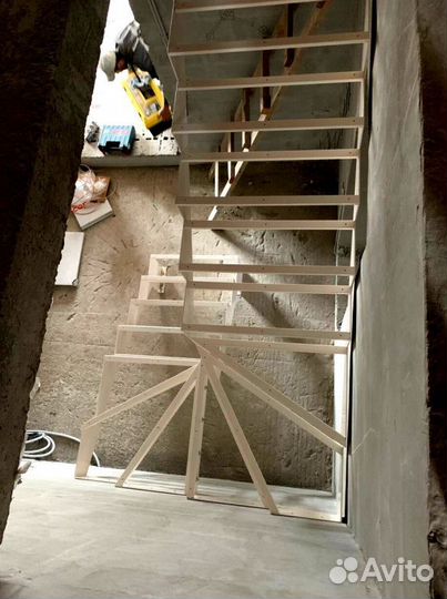 Металлокаркасов лестниц Изготовление