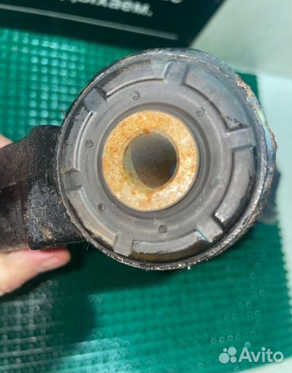 Рычаг подвески нижний перед Ауди Q7