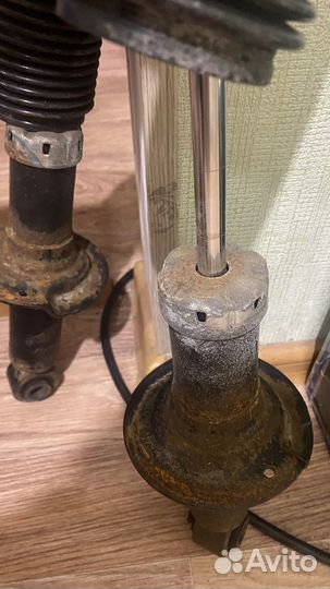 Стойки амортизаторы subaru legacy bl bp