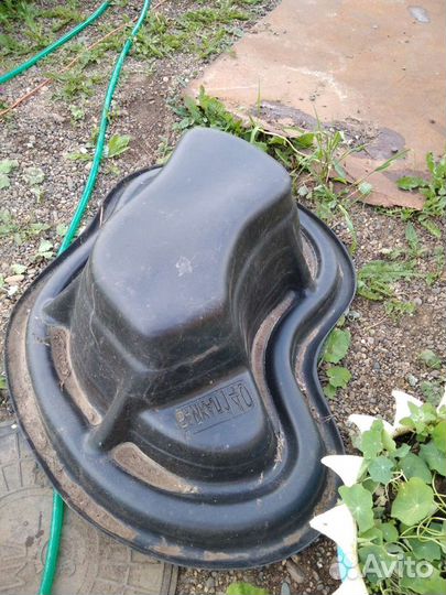 Садовый пруд