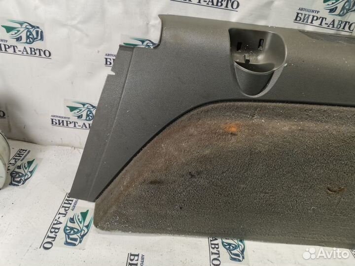 Обшивка багажника правая Audi Q7 4L (2005—2009)