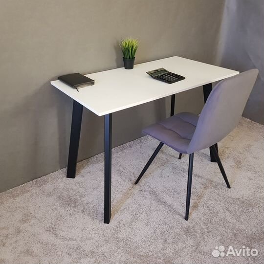 Письменный стол Ник 110*60 см. Черные ножки