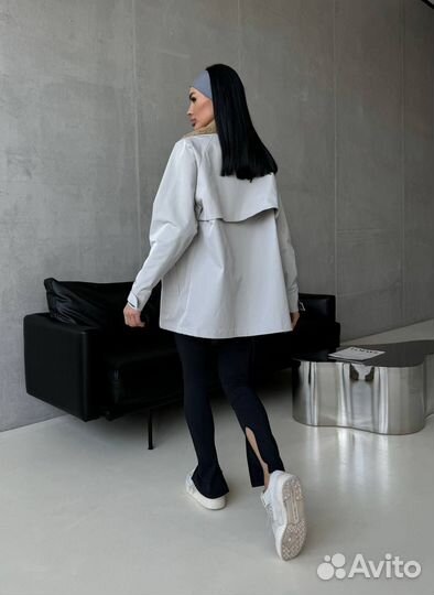 Ветровка MIU MIU (хит 2025)