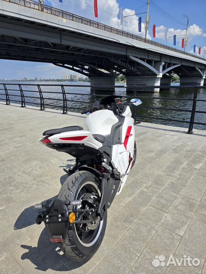 Электромотоцикл Ducati Panigale 5000вт 80Аh Li-ion