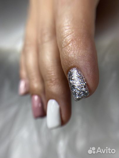 Маникюр в салоне на гмр
