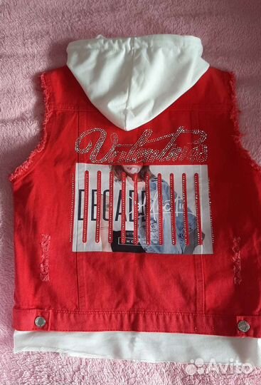 Новая джинсовая жилетка для девочки