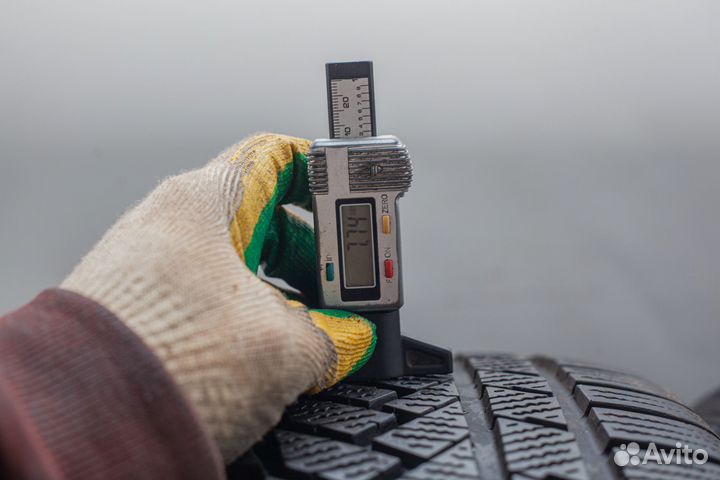 Continental ContiWinterContact TS 850 P 235/50 R19 99H