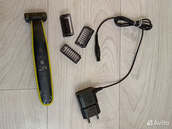 Триммер для бороды philips one blade QP2520