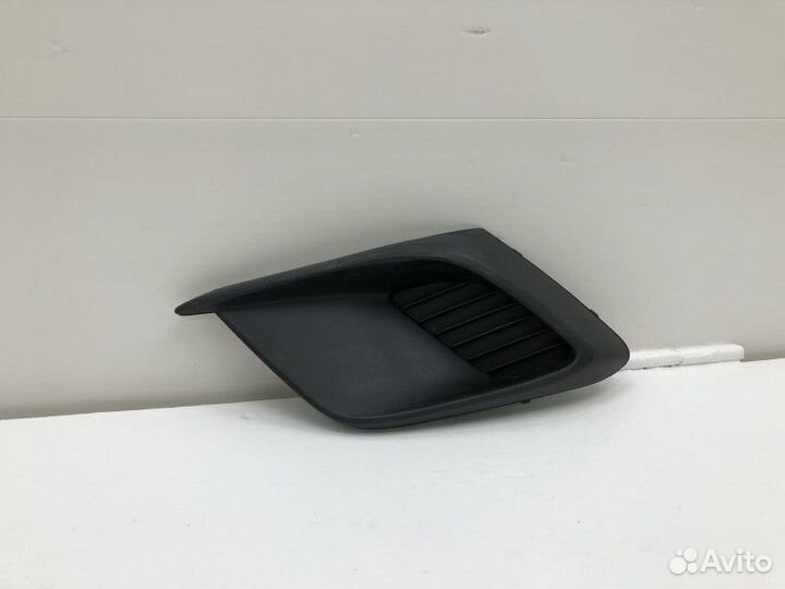 Заглушка бампера левая Mazda 3 3 (BM)