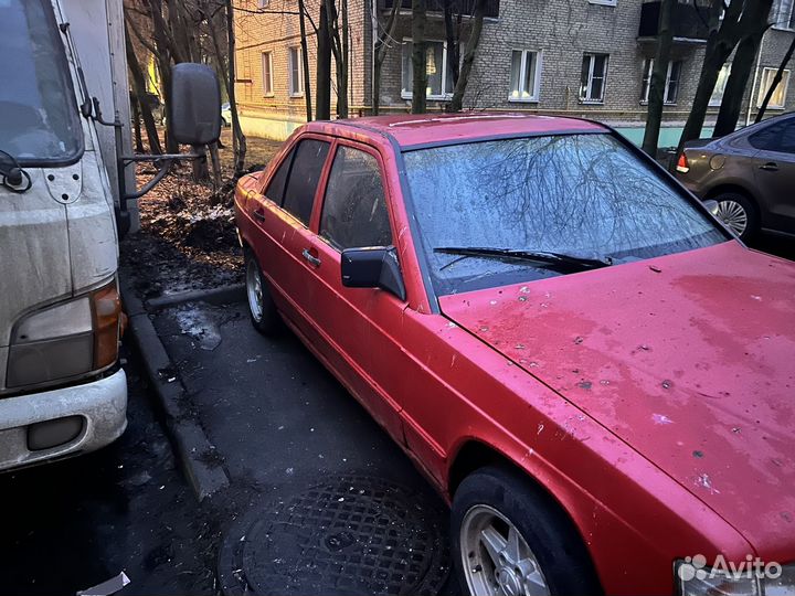 Mercedes-Benz 190 (W201) 2.0 МТ, 1986, битый, 250 000 км