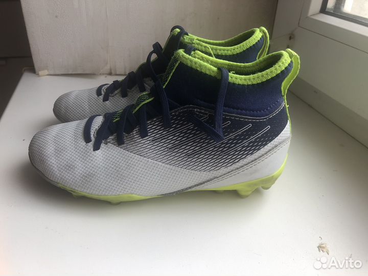 Детские футбольные бутсы