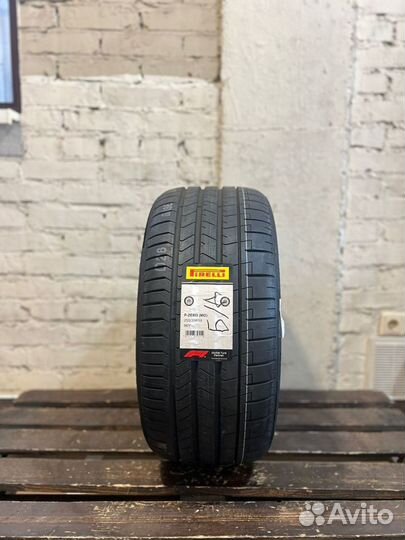 Pirelli P Zero 255/35 R19 96Y