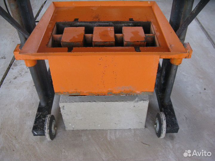 Вибростанок для производства блоков