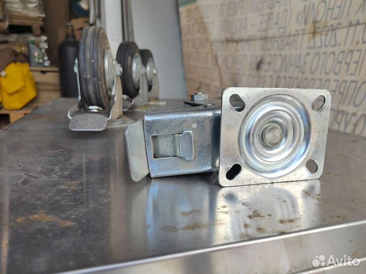 Колеса промышленные поворотные с тормозом