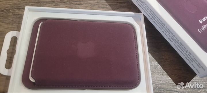 iPhone wallet magsafe