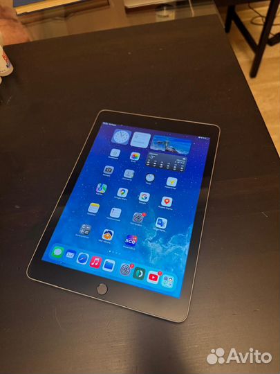 Apple iPad (2018) Wi-Fi 128 гб