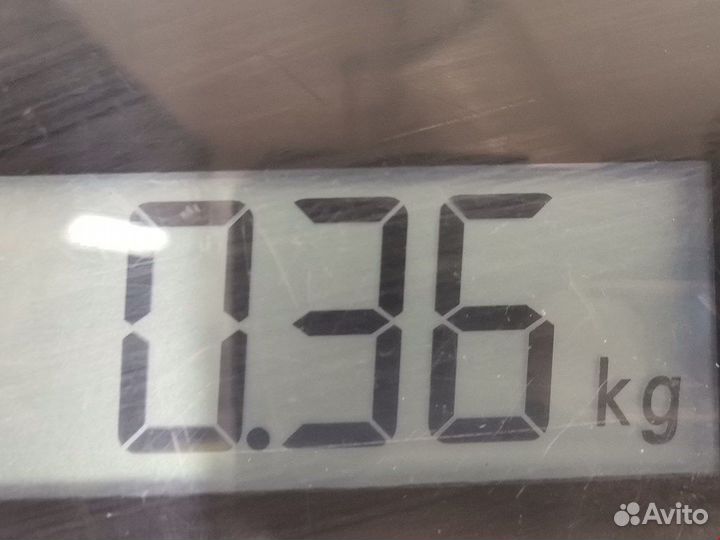 Петля двери передней правой для Mazda 323 BA