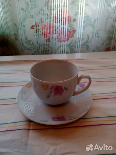 Кофейные и чайные чашки