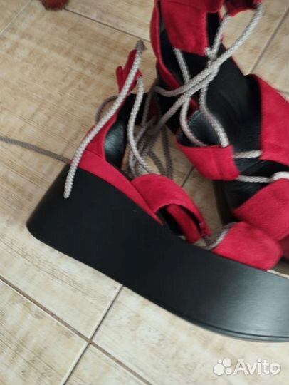 Сандалии,Босоножки женские 38 размер натур. замш