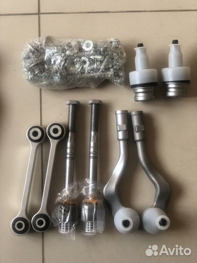 Комплект передних рычагов Audi a4 a5 q5