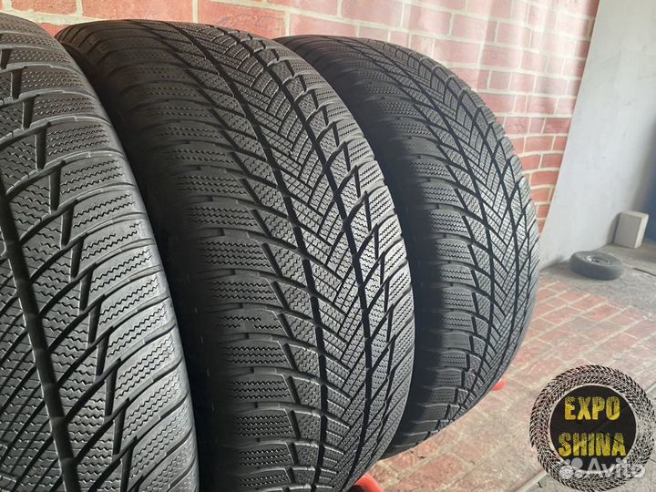 Bridgestone Blizzak LM-001 275/45 R20 110V