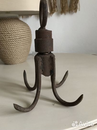 Якорь кошка