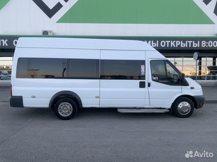 Ford Transit микроавтобус, 2012