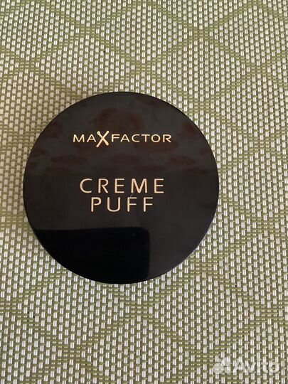 Пудра Max Factor Creme Puff тон 41,42,75,81,82