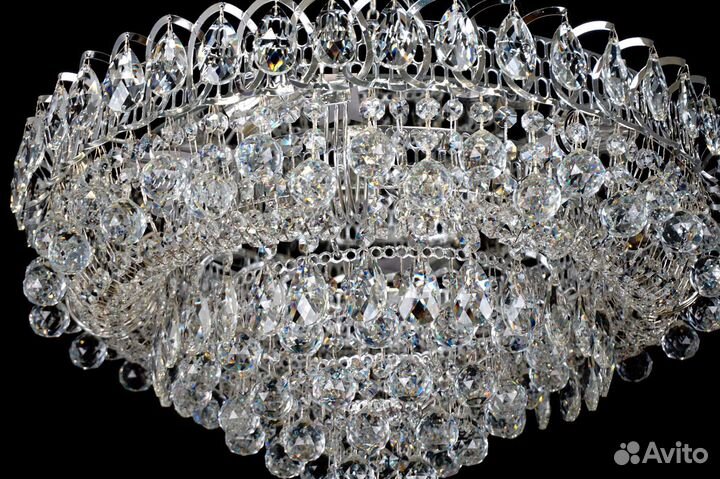 Хрустальная люстра 