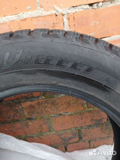 Viatti bosco nordico 215 60 r17