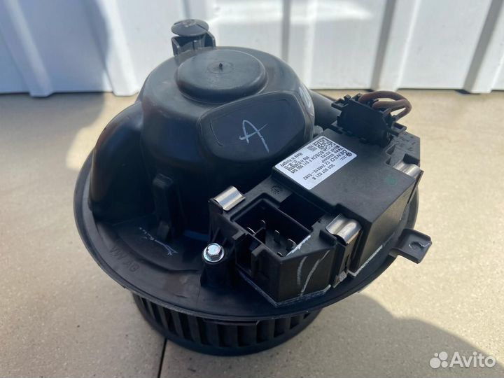 Моторчик печки Volkswagen Golf 5