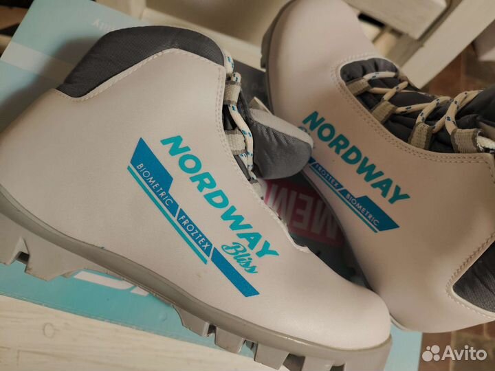 Лыжные ботинки детские 35