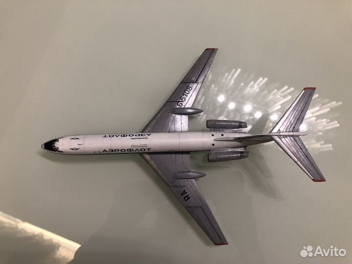 Модель самолета ту-134