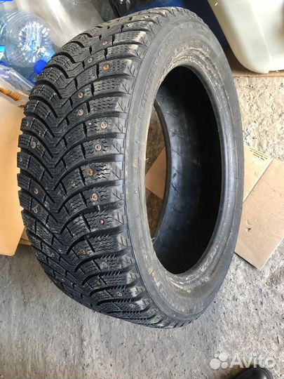 Michelin Latitude X-Ice 215/50 R17