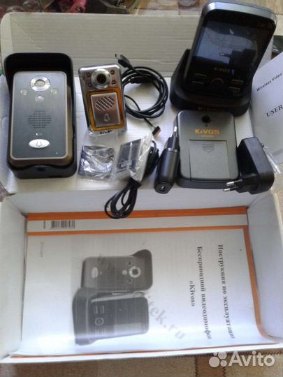 Видео домофон с переносной трубкой