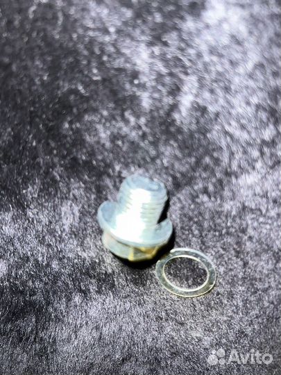 Пробка заливная моста